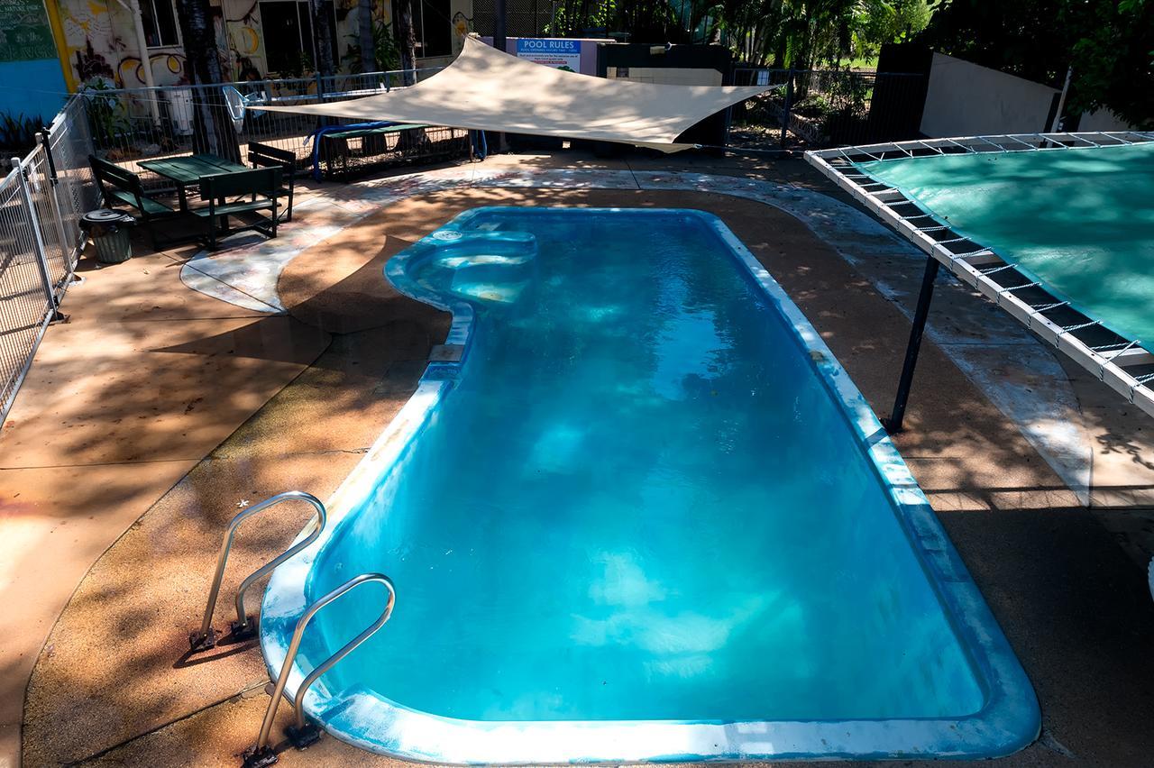 Palm Court Backpackers Albergue Katherine Exterior foto